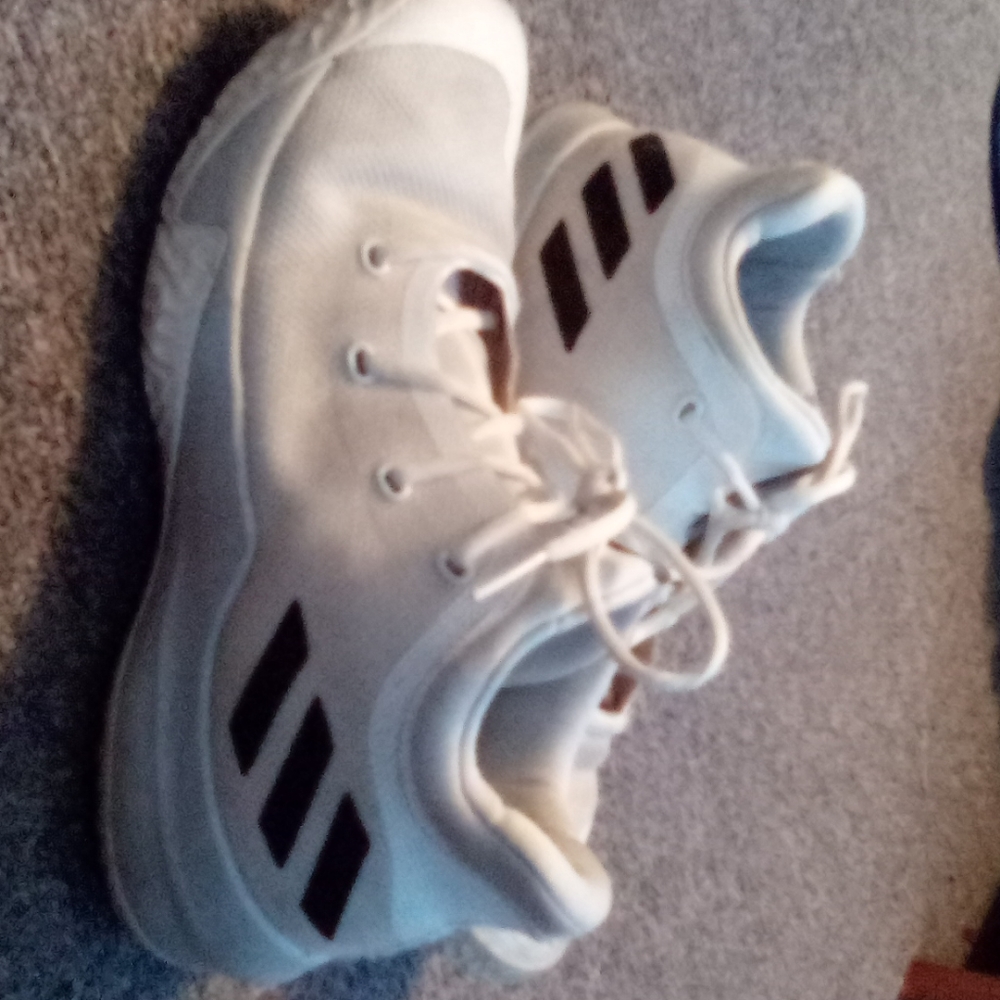 Shoes - Picture 4 of 4